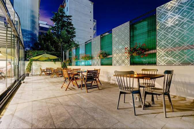 Plus Suit Atasehir Istanbul Exterior photo